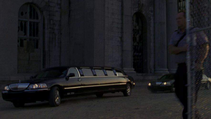 Lincoln Town Car Stretched Limousine
