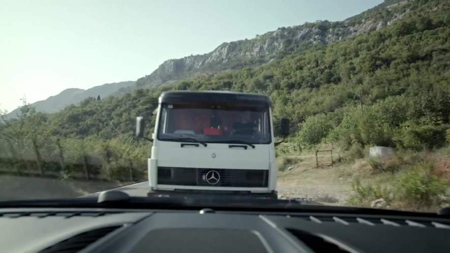 Mercedes-Benz 