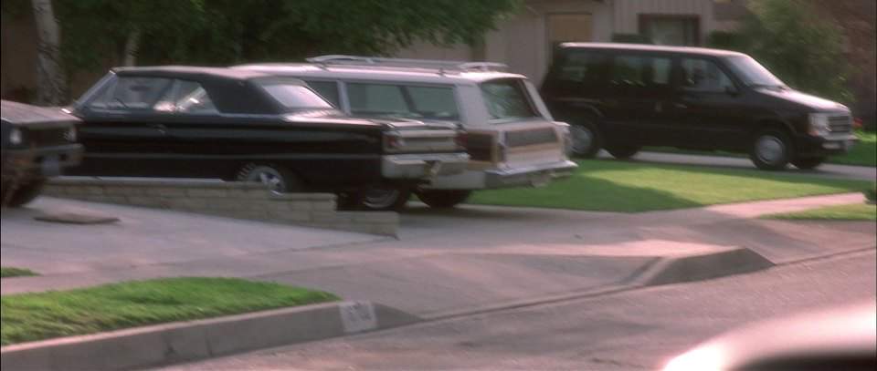 Plymouth Voyager