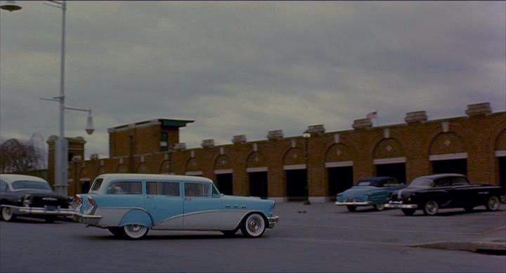 Pontiac Chieftain Special