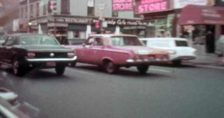 Dodge 330