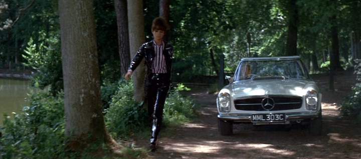 Mercedes-Benz 230 SL