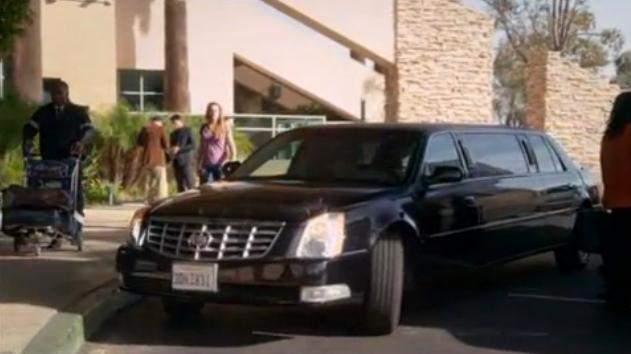 Cadillac DTS Stretched Limousine