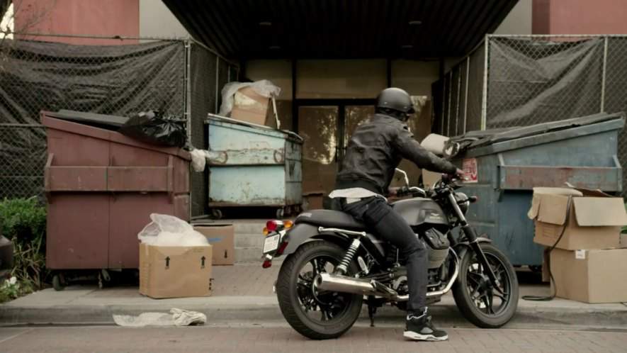 Moto Guzzi V 7 Stone