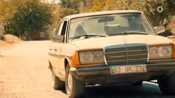 Mercedes-Benz 240 D