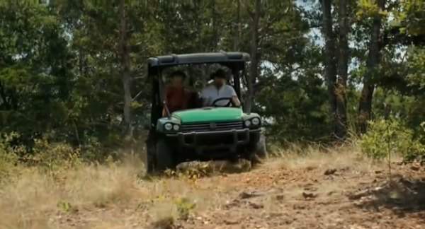 John Deere Gator XUV
