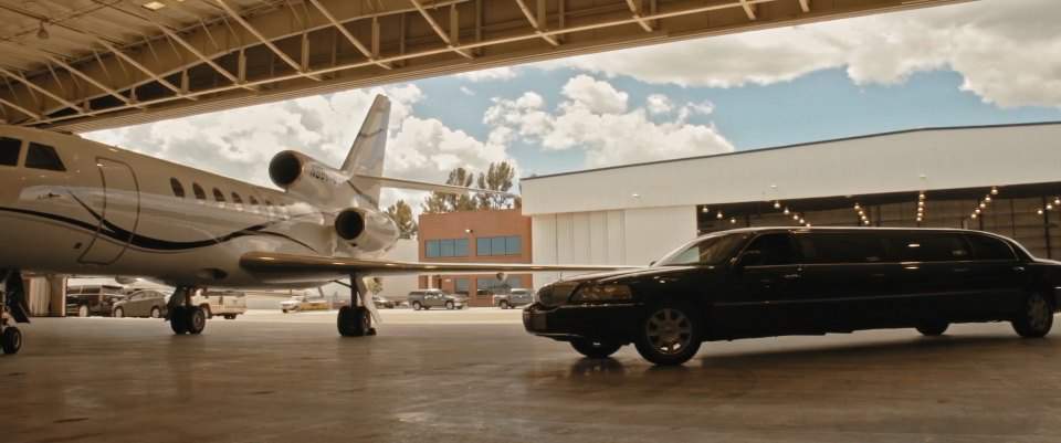 Lincoln Town Car Stretched Limousine