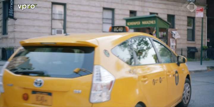 Toyota Prius v