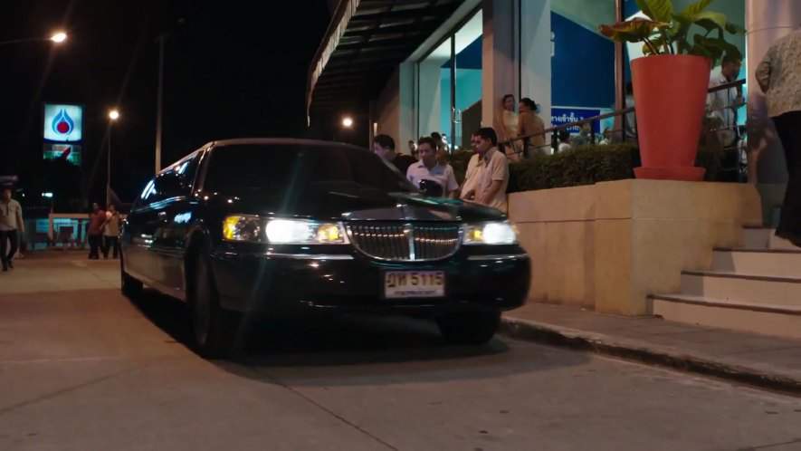 Lincoln Town Car Stretched Limousine