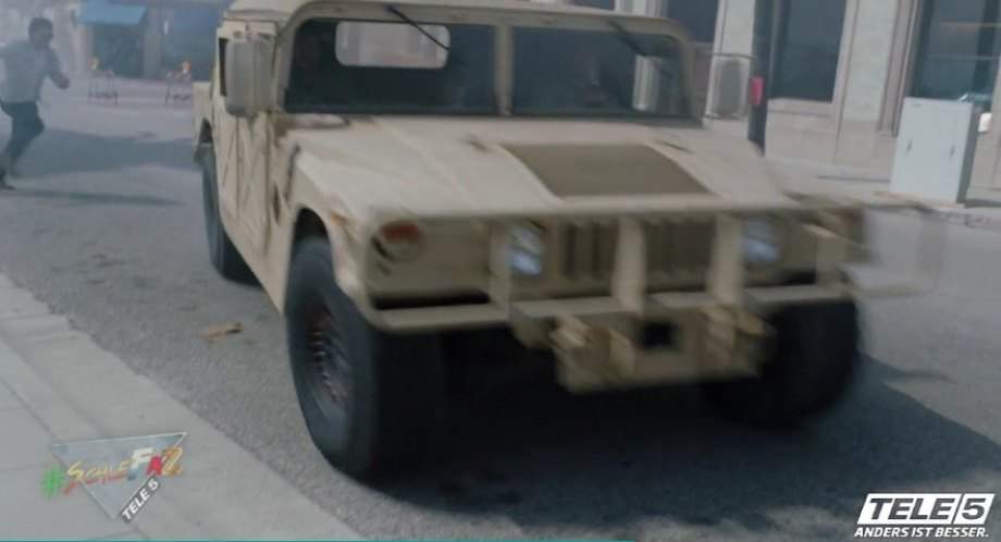 AM General HMMWV M1043