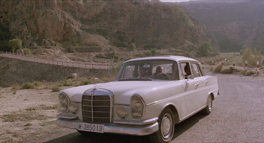Mercedes-Benz 220 S