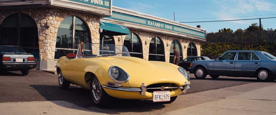 Mercedes-Benz 560 SEL