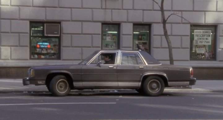 Ford LTD Crown Victoria