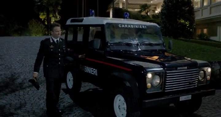 Land-Rover Defender 90