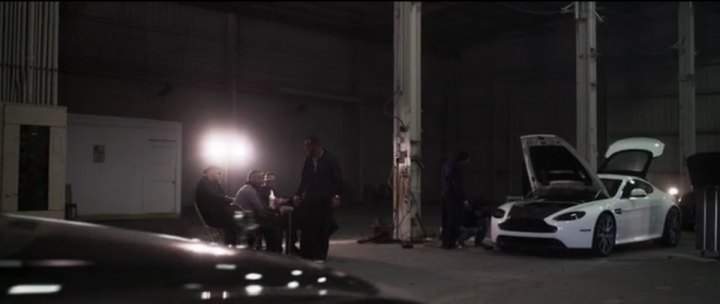 Aston Martin V12 Vantage