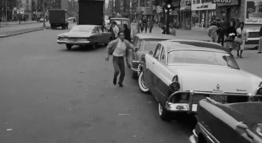 Ford Fairlane Crown Victoria
