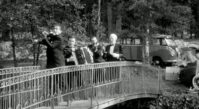 Volkswagen De Luxe Micro Bus T1