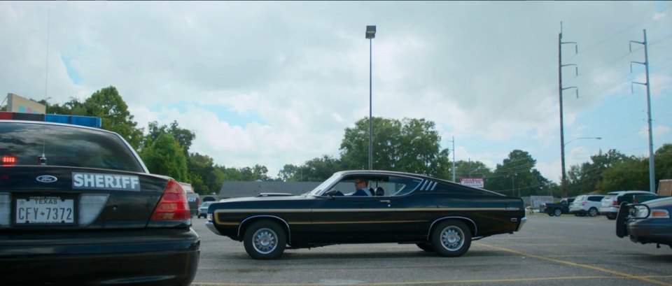 Ford Crown Victoria