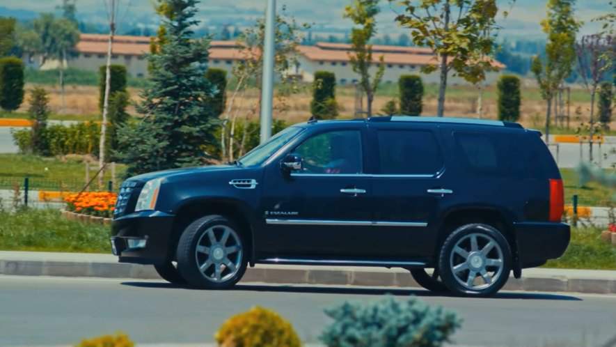 2007 Cadillac Escalade in Leblebi Tozu