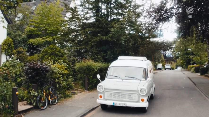 Ford Transit MkI in Volltreffer