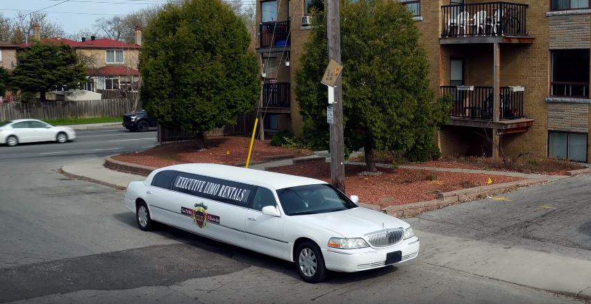 Lincoln Town Car Stretched Limousine