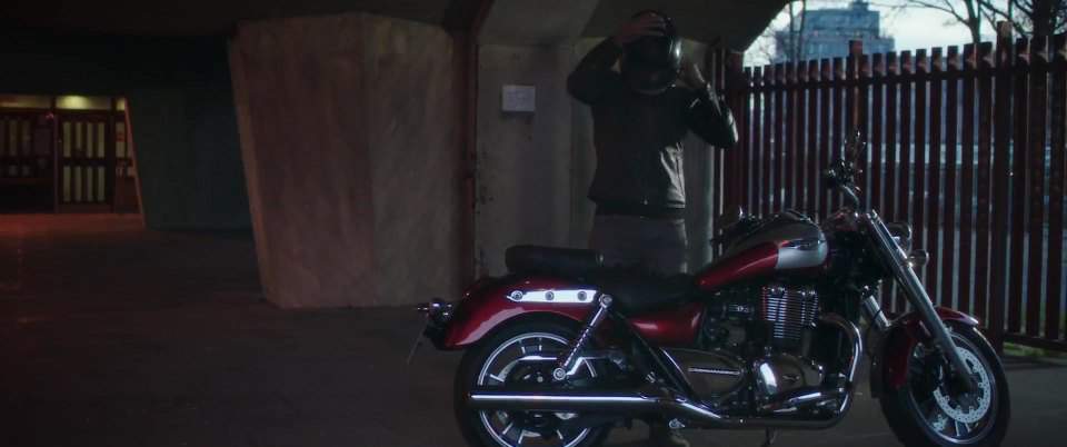 Triumph Thunderbird Commander