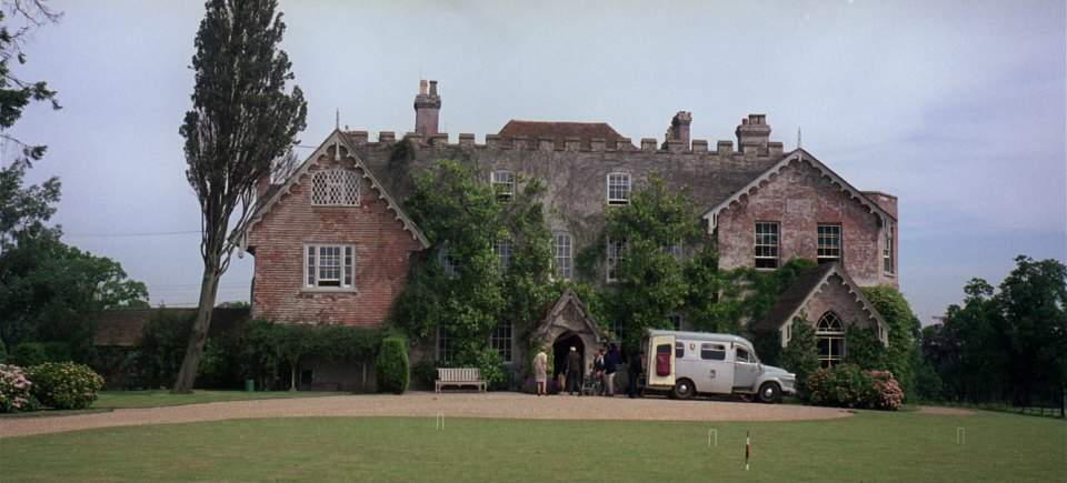 Bedford J1 Ambulance