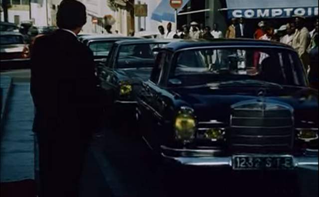 Mercedes-Benz 220 S