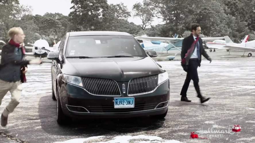 Lincoln MKT Town Car