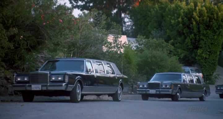 Lincoln Town Car Stretched Limousine