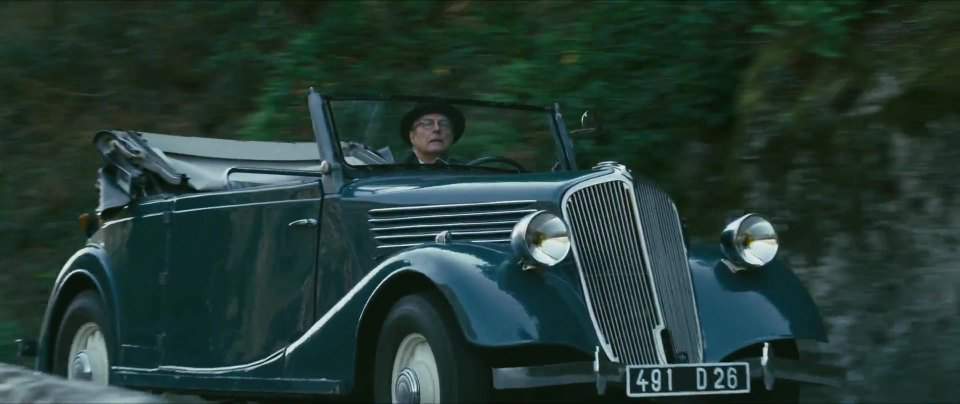 1934 Renault Celtaquatre Coach Décapotable in Knock