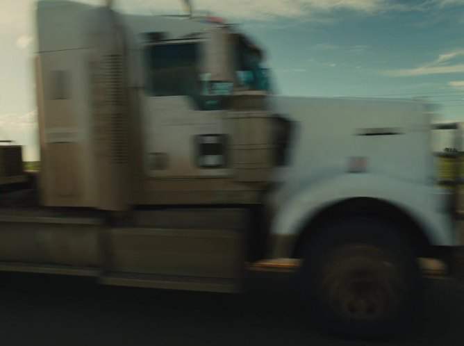 Kenworth W-900