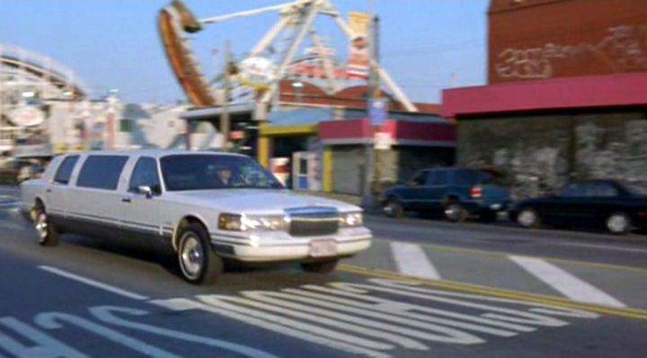 Lincoln Town Car Stretched Limousine