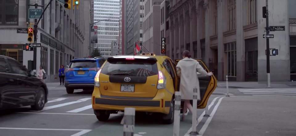 Toyota Prius v