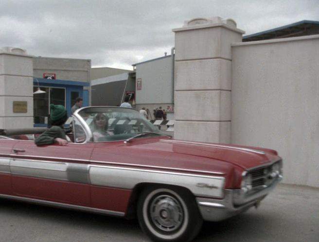 Oldsmobile Starfire