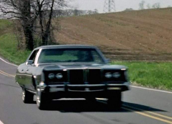 Chrysler New Yorker Brougham