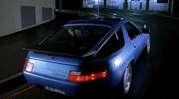 Porsche 928 S4