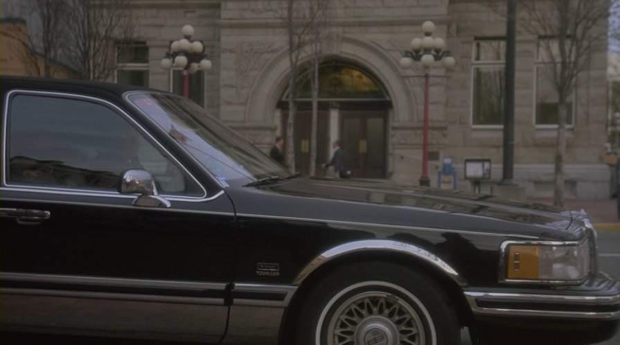 Lincoln Town Car Stretched Limousine