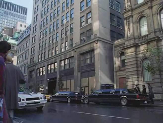 Lincoln Town Car Stretched Limousine