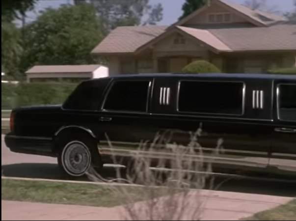 Lincoln Town Car Stretched Limousine