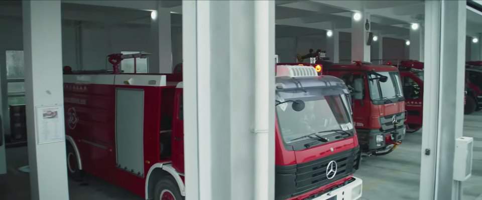Mercedes-Benz 
