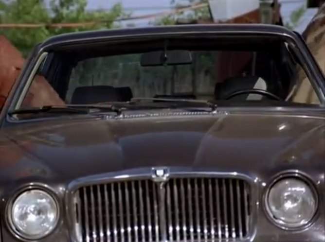 Jaguar XJ6