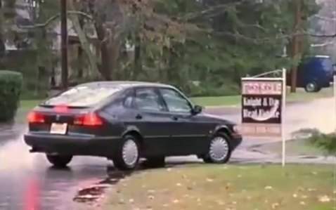 SAAB 900