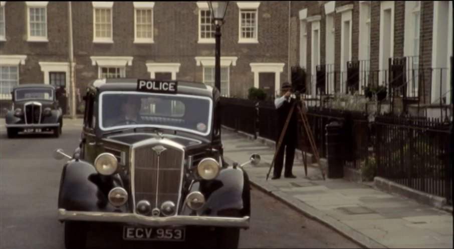 1938 Wolseley 14/60 in Dead Gorgeous