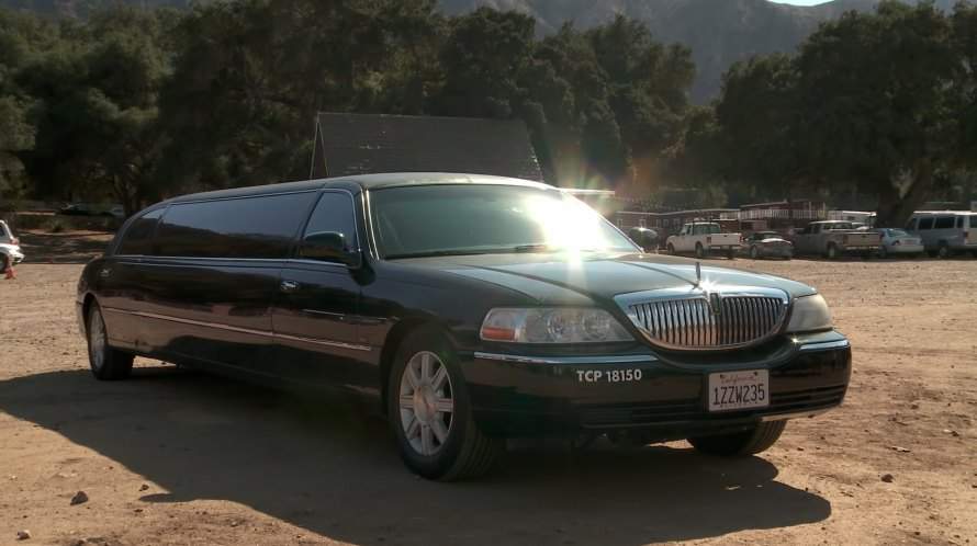 Lincoln Town Car Stretched Limousine