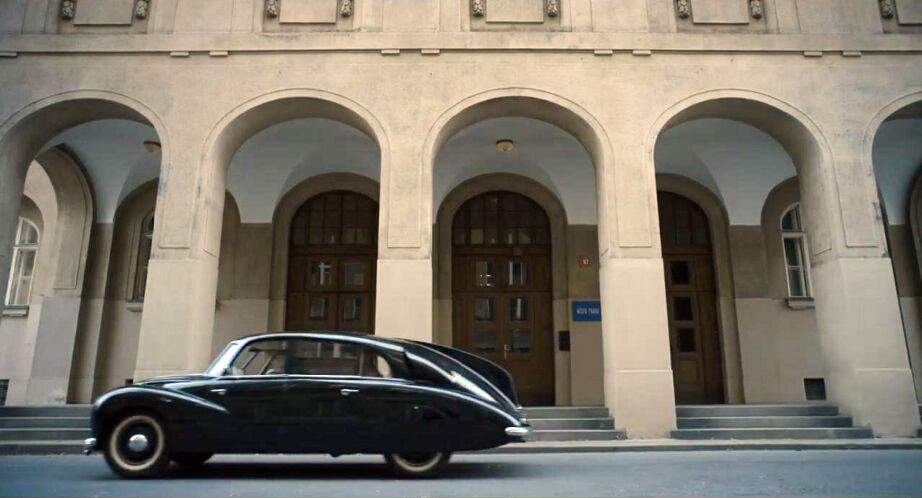 Tatra 87