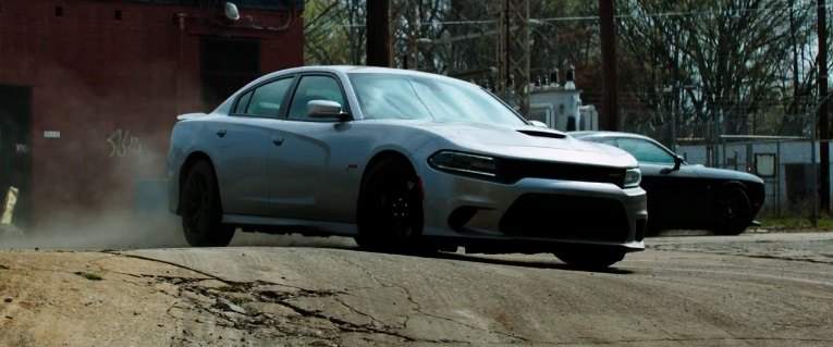 Dodge Charger SRT 392