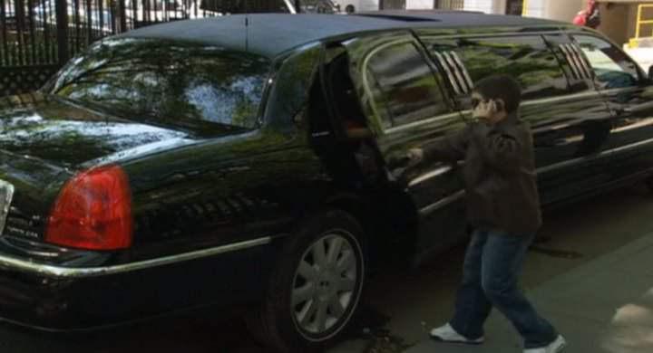 Lincoln Town Car Stretched Limousine