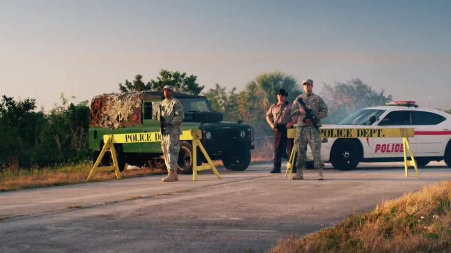 Land-Rover Defender 110