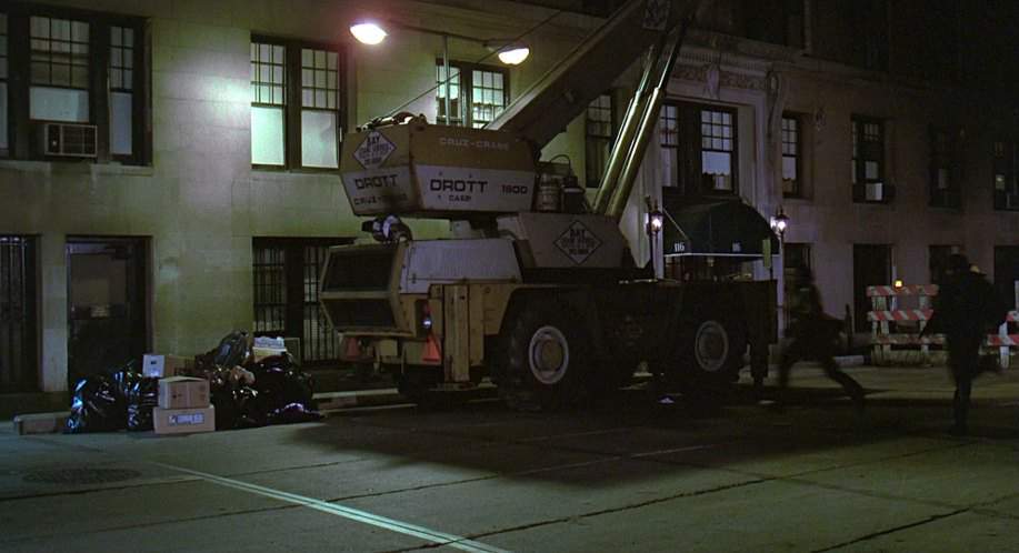 Drott 1800 Cruz-Crane